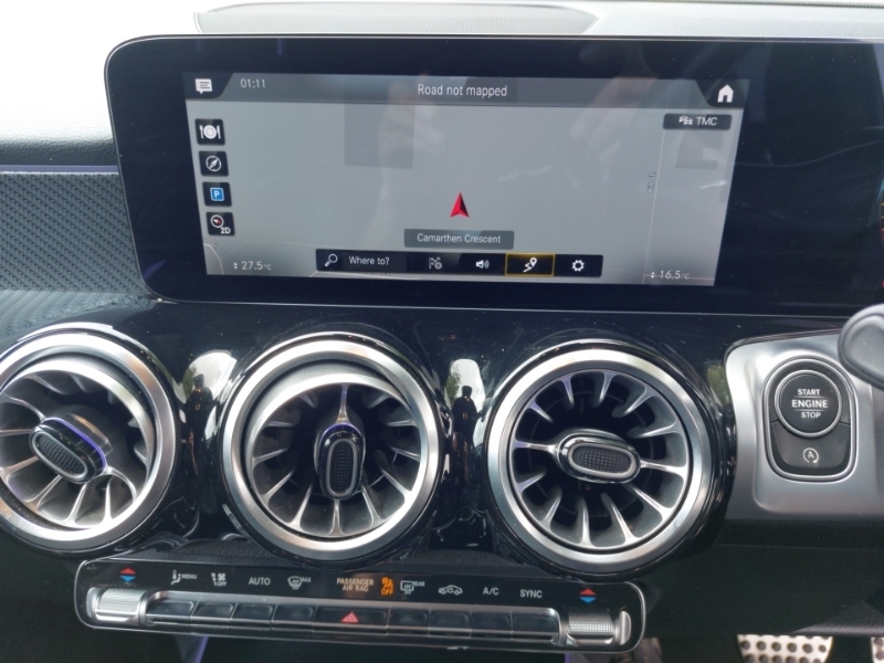 Mercedes-Benz GLB Class 200 Amg Line Premium Plus Blue #10