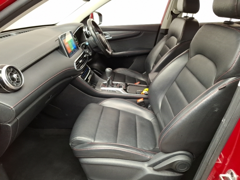 MG HS 1.5 T-gdi Excite Red #5