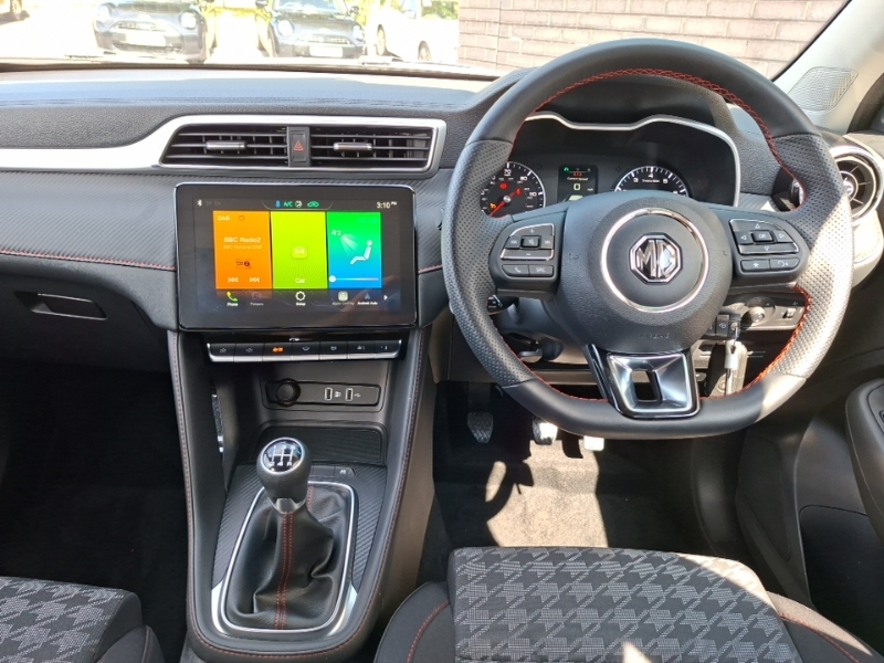 MG ZS 1.0T Gdi Exclusive Dct Silver #8