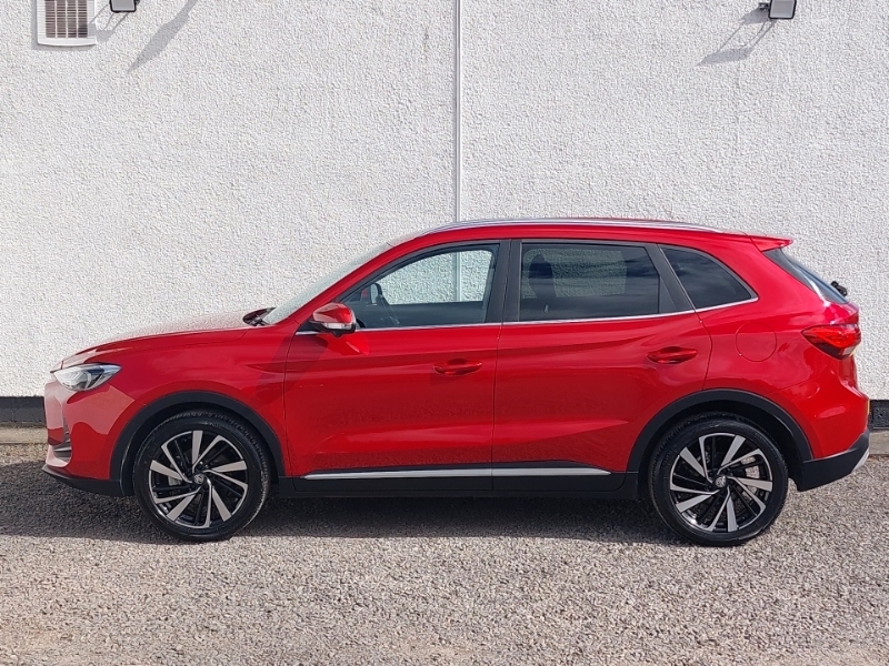 MG ZS 1.5 Hybrid Trophy Red #4