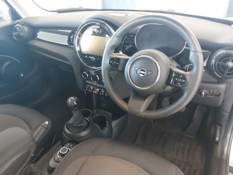 Mini Hatch 1.5 Cooper Classic Premium Silver #4