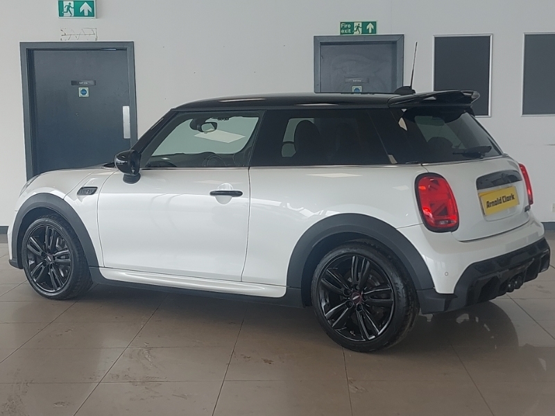 Mini Hatch 2.0 Cooper S Sport Premium White #2