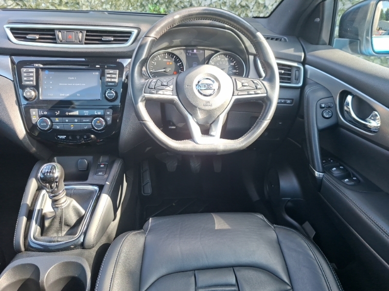 Nissan Qashqai Dci Tekna Red #8