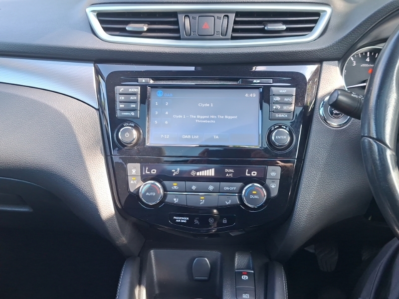 Nissan Qashqai Dci Tekna Red #11