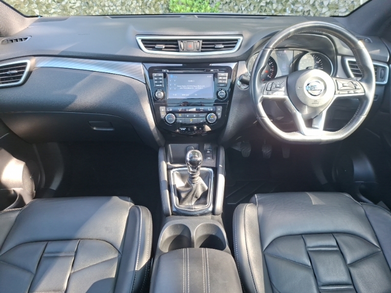 Nissan Qashqai Dci Tekna Red #3