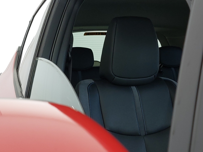 Nissan Leaf E 110Kw N-connecta 39Kwh Hatchback Black #17