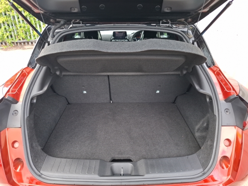 Nissan Juke 1.0 Dig-t Tekna Grey #18