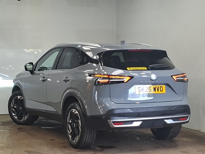 Nissan Qashqai 1.3 Dig-t Mh N-connecta Grey #2