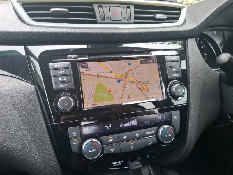 Nissan Qashqai Acenta Premium Black #10