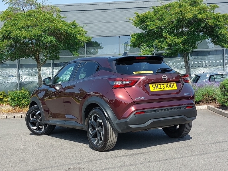 Nissan Juke 1.6 Hybrid N-connecta Red #2
