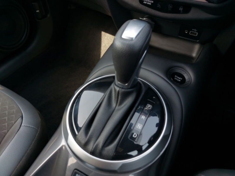 Nissan Juke N-connecta Grey #17