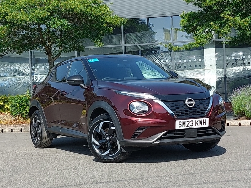 Nissan Juke 1.6 Hybrid N-connecta Red