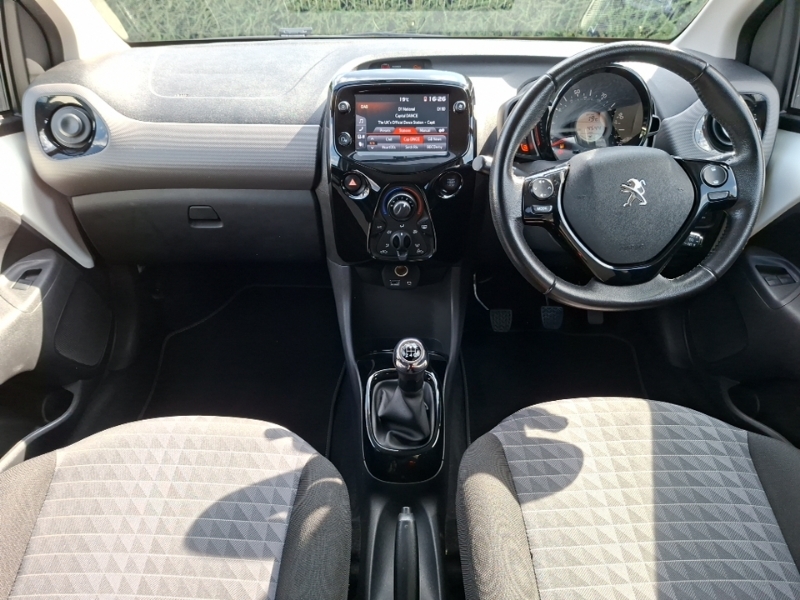 Peugeot 108 1.0 72 Allure White #3