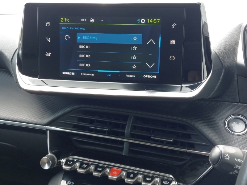 Peugeot e-2008 Allure Premium Grey #11