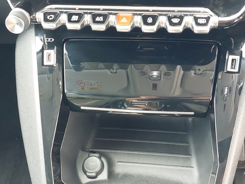 Peugeot e-2008 Allure Premium Grey #15