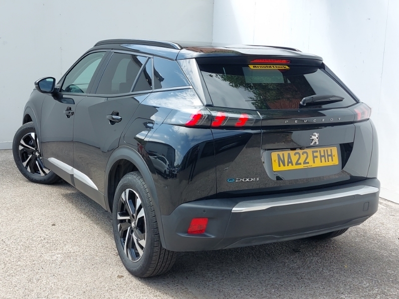 Peugeot e-2008 100Kw Allure Premium 50Kwh Black #2
