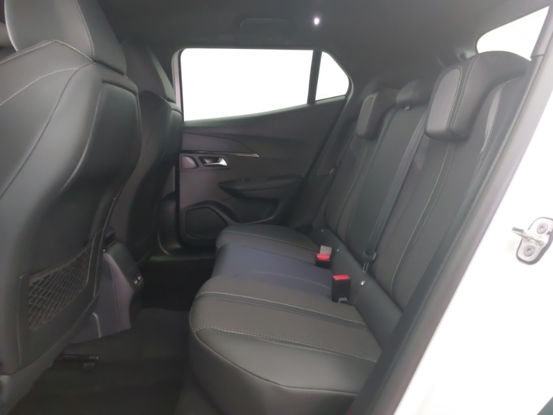 Peugeot 2008 1.2 Puretech 130 Gt Eat8 White #6