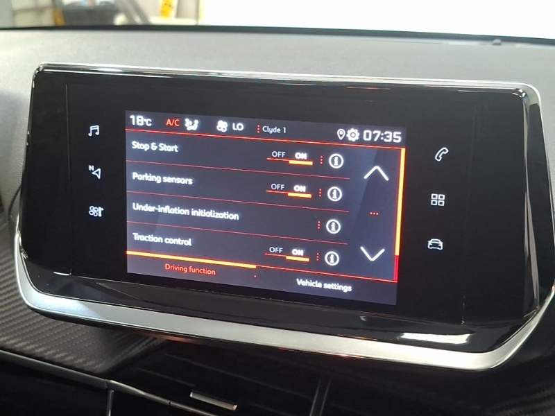 Peugeot 208 1.2 Puretech Active Premium #10