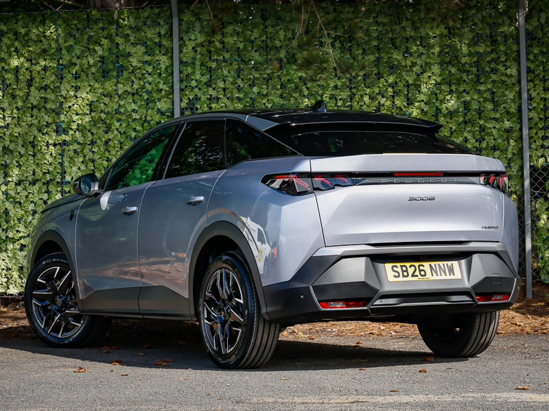 Peugeot 3008 1.2 Hybrid 145 Gt E-dsc6 Grey #2