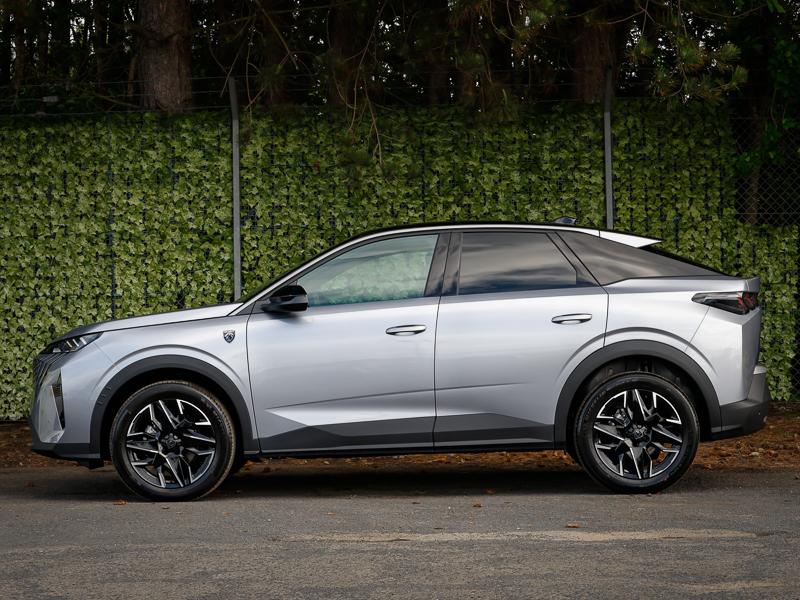 Peugeot 3008 1.2 Hybrid 145 Gt E-dsc6 Grey #4