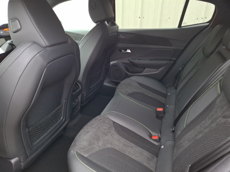 Peugeot 408 1.2 Hybrid 145 Gt Premium E-dsc6 Red #6