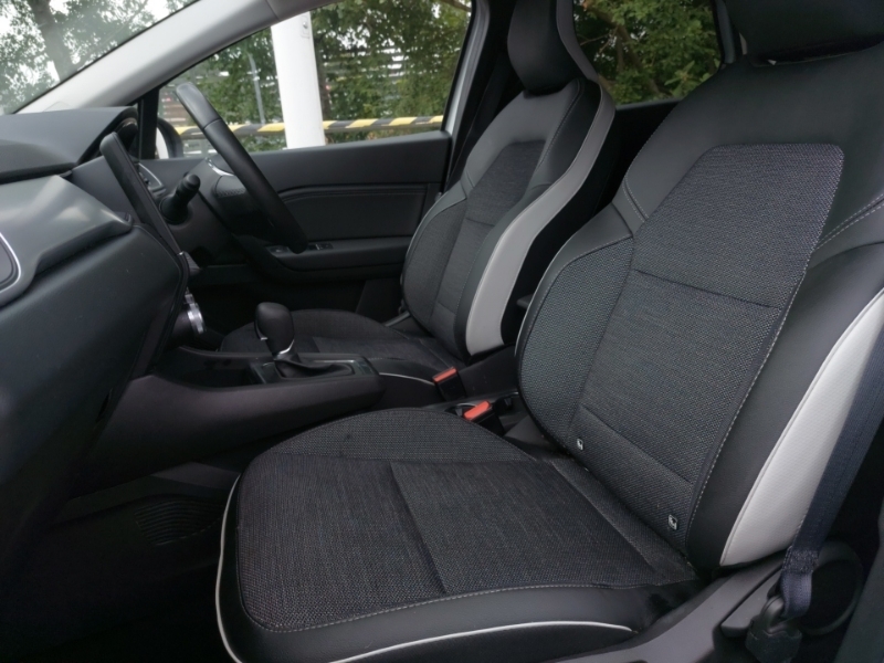Renault Captur 1.6 E-tech Full Hybrid 145 Techno White #5