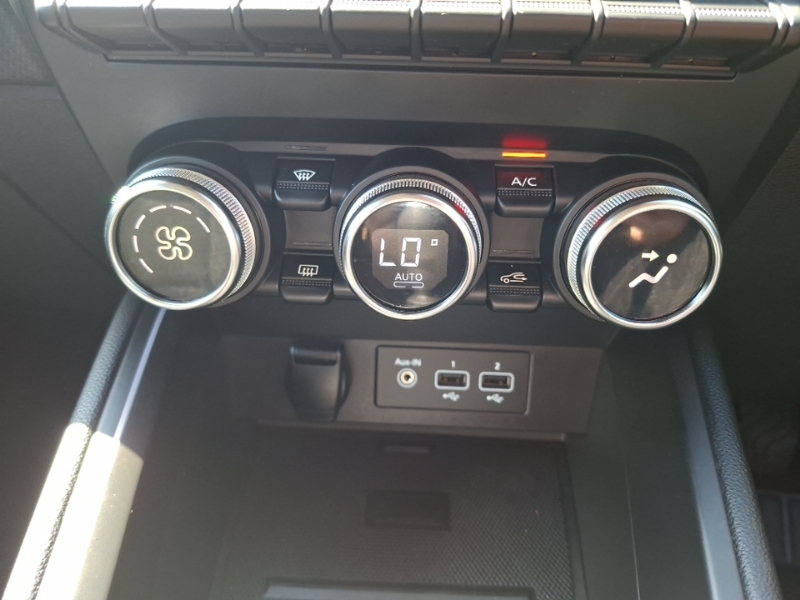 Renault Clio 1.0 Tce 90 Se Edition Black #16
