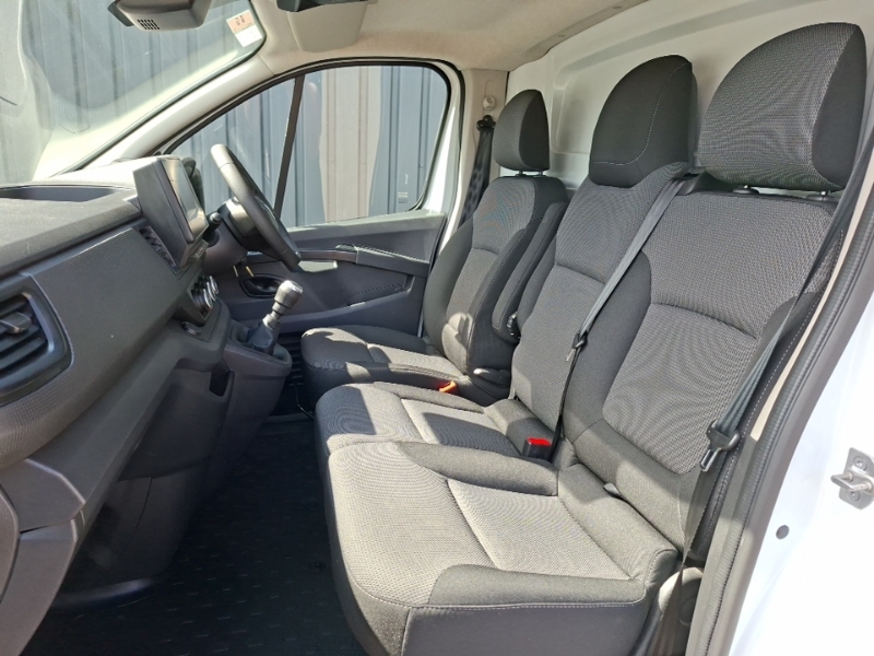 Renault Trafic Sl30 Blue Dci 130 Advance Van White #5