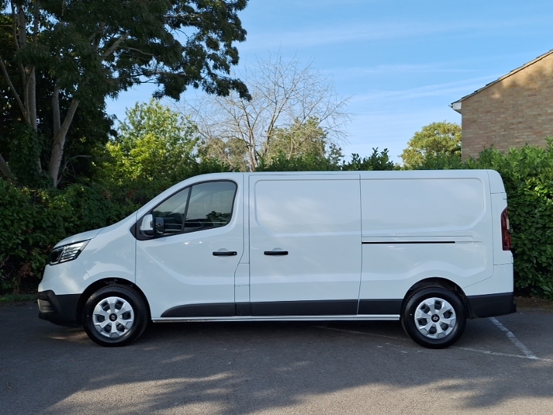 Renault Trafic Ll30 Blue Dci 130 Advance Safety Van White #4