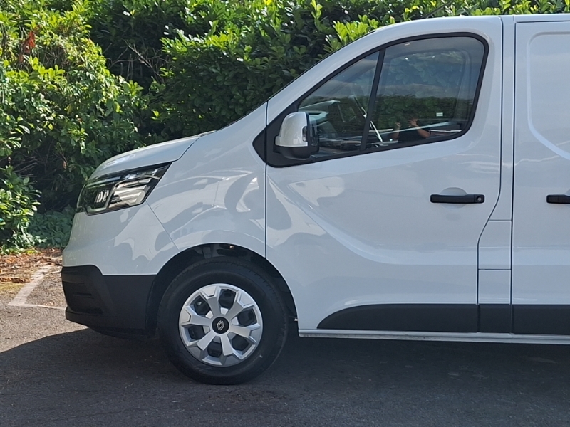Renault Trafic Sl30 Blue Dci 130 Advance Safety Van White #19