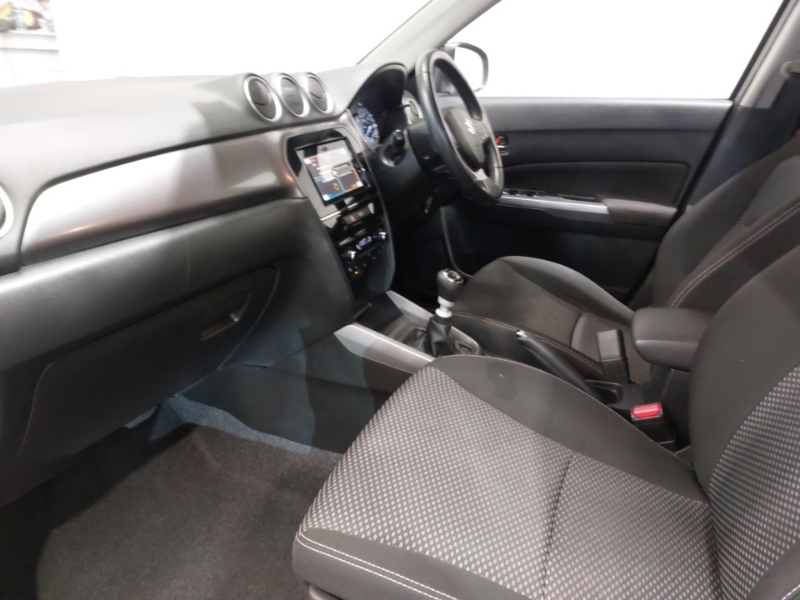 Suzuki Vitara 1.4 Boosterjet 48V Hybrid Sz-t Silver #5