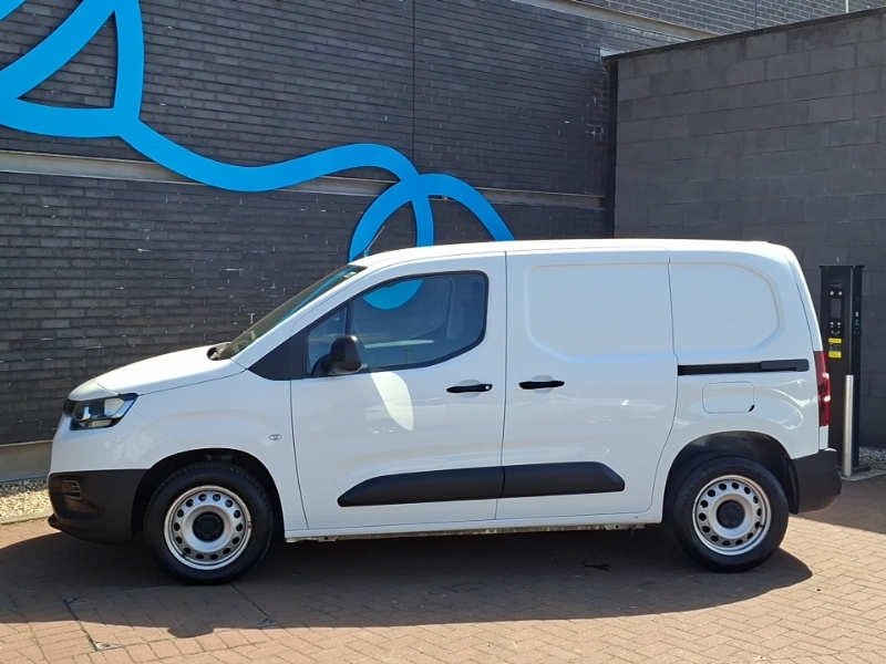 Toyota Proace City 1.5D 100 Active Van White #4