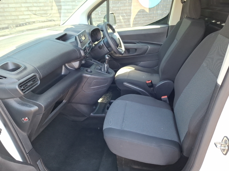 Toyota Proace City 1.5D 100 Active Van White #5