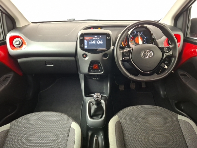 Toyota Aygo 1.0 Vvt-i X-trend Tss SC21AYP Red #3