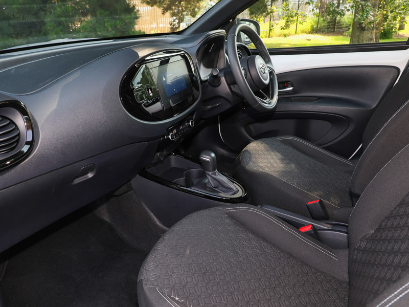 Toyota Aygo X 1.0 Vvt-i Edge White #5