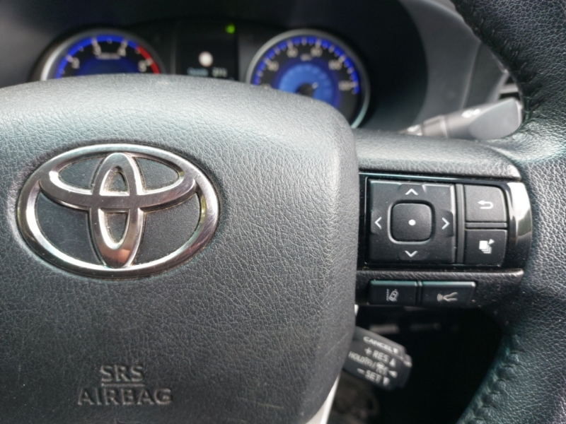Toyota HILUX D-4d Active Extra Cab White #13