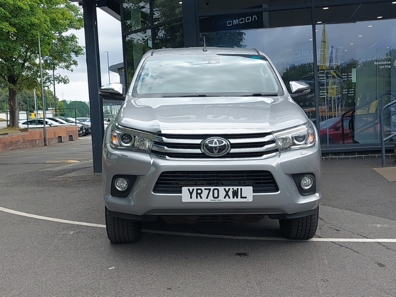 Toyota HILUX D-4d Active Extra Cab White #14
