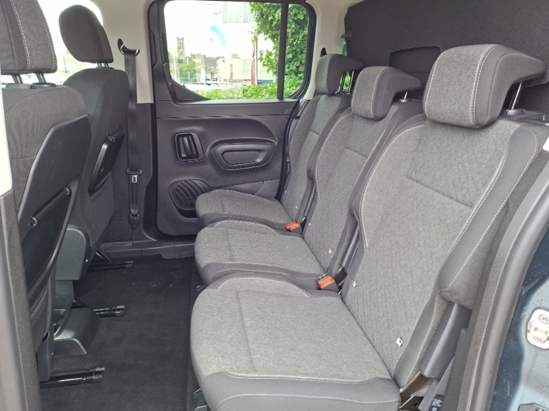 Vauxhall Combo-e Life 100Kw Ultimate 52Kwh Blue #6