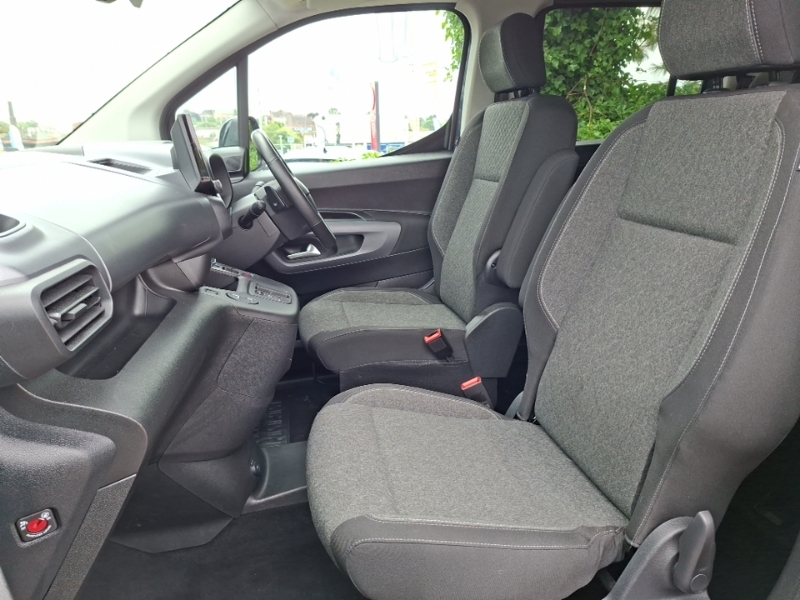 Vauxhall Combo-e Life 100Kw Ultimate 52Kwh Blue #5