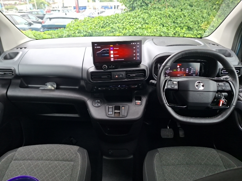Vauxhall Combo-e Life 100Kw Ultimate 52Kwh Blue #3