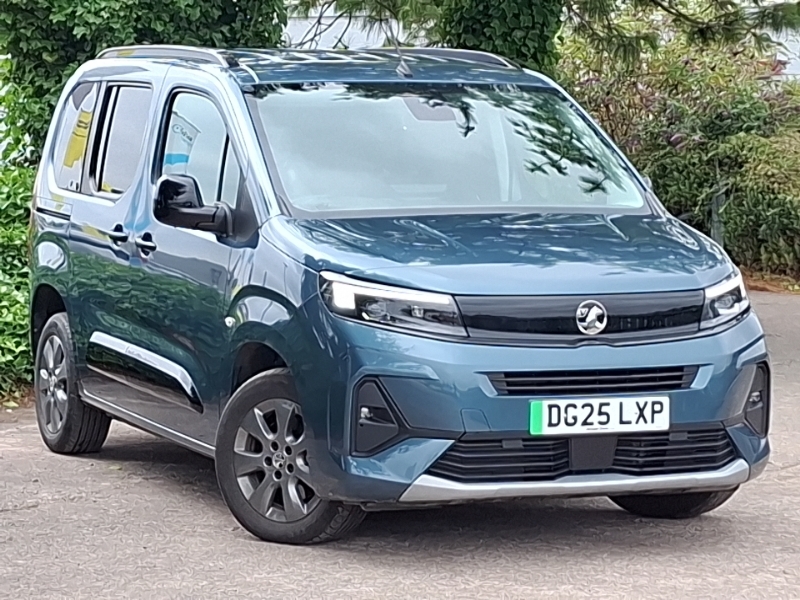 Vauxhall Combo-e Life 100Kw Ultimate 52Kwh Blue
