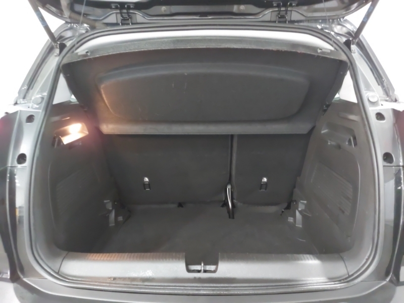 Vauxhall Crossland Ultimate White #18