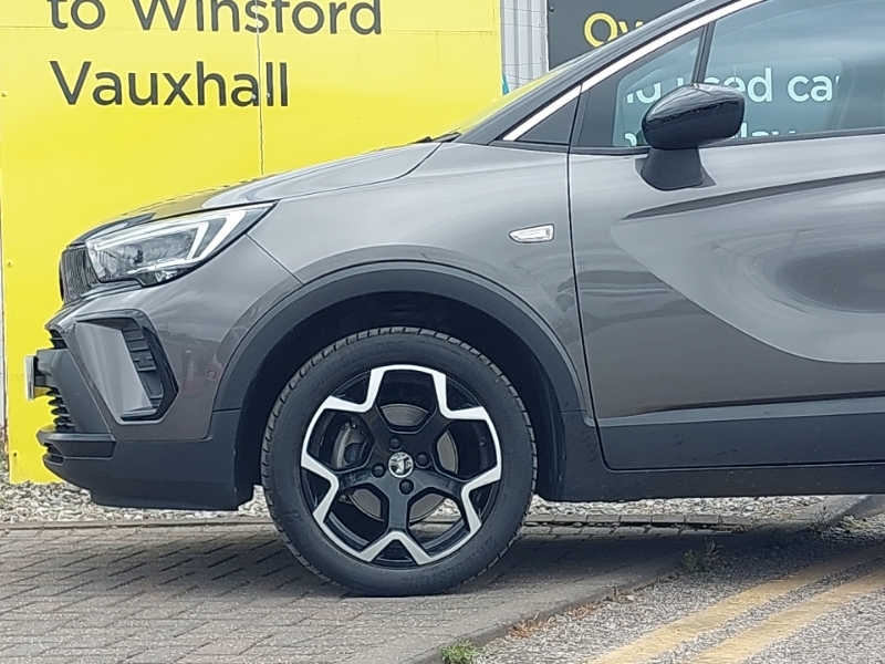 Vauxhall Crossland Ultimate White #19
