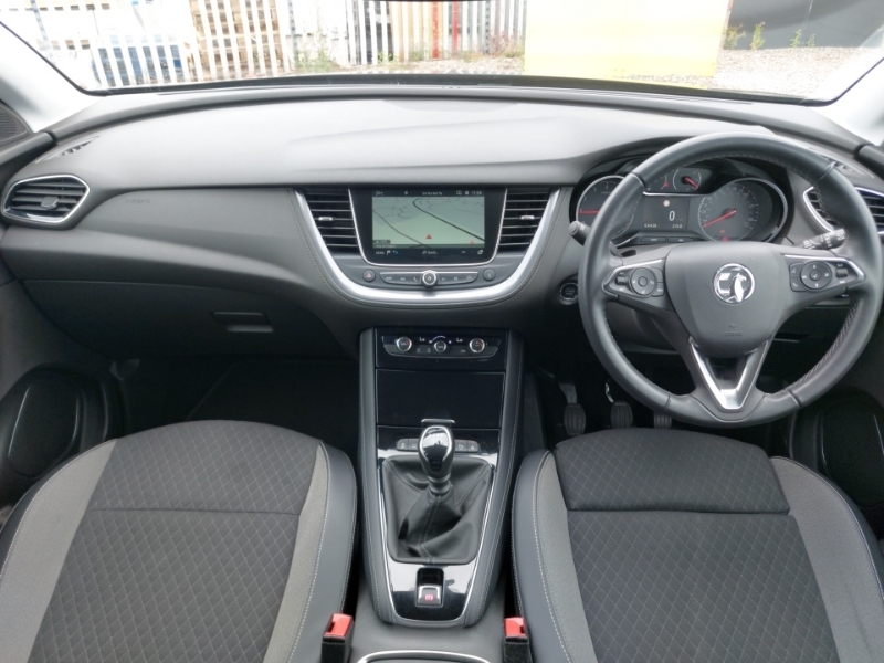 Vauxhall Grandland X 1.2 Turbo Griffin Edition Black #3
