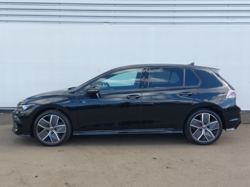 Volkswagen Golf 1.5 Tsi 150 Black Edition Black #4