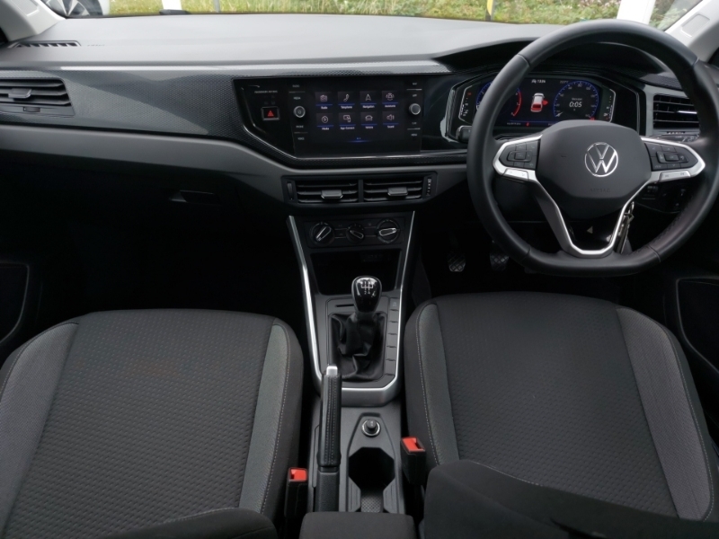 Volkswagen Polo 1.0 Life Red #3