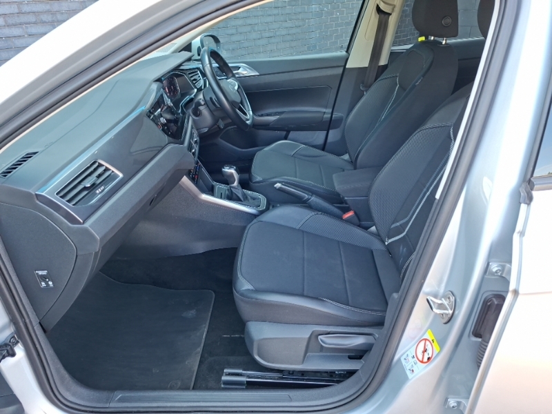 Volkswagen Taigo Hatchback Black #5