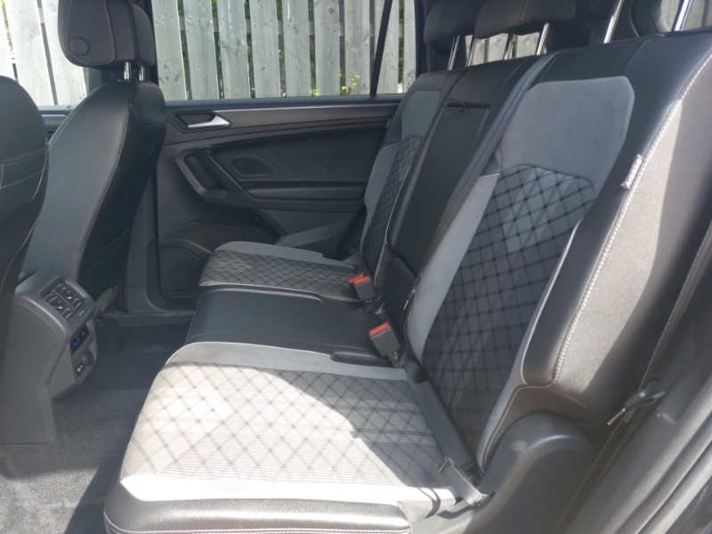 Volkswagen Tiguan Allspace 1.5 Tsi R-line Dsg Black #6