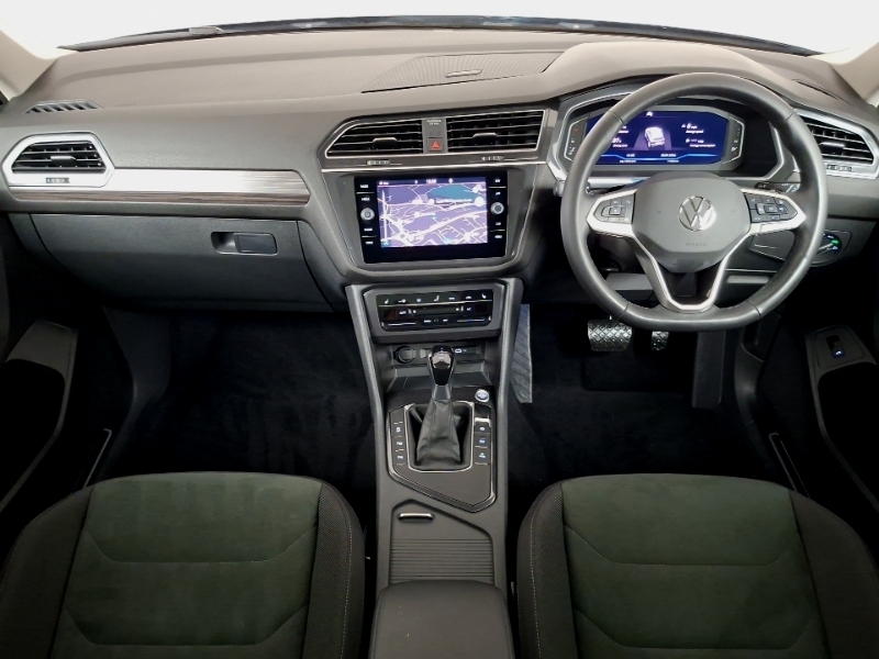 Volkswagen Tiguan Allspace 1.5 Tsi Elegance Dsg GF74UFS Black #3