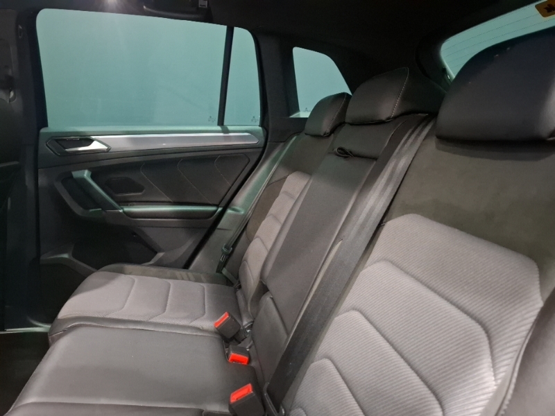 Volkswagen Tiguan 2.0 Tdi 150 R-line MA18UZJ Black #6